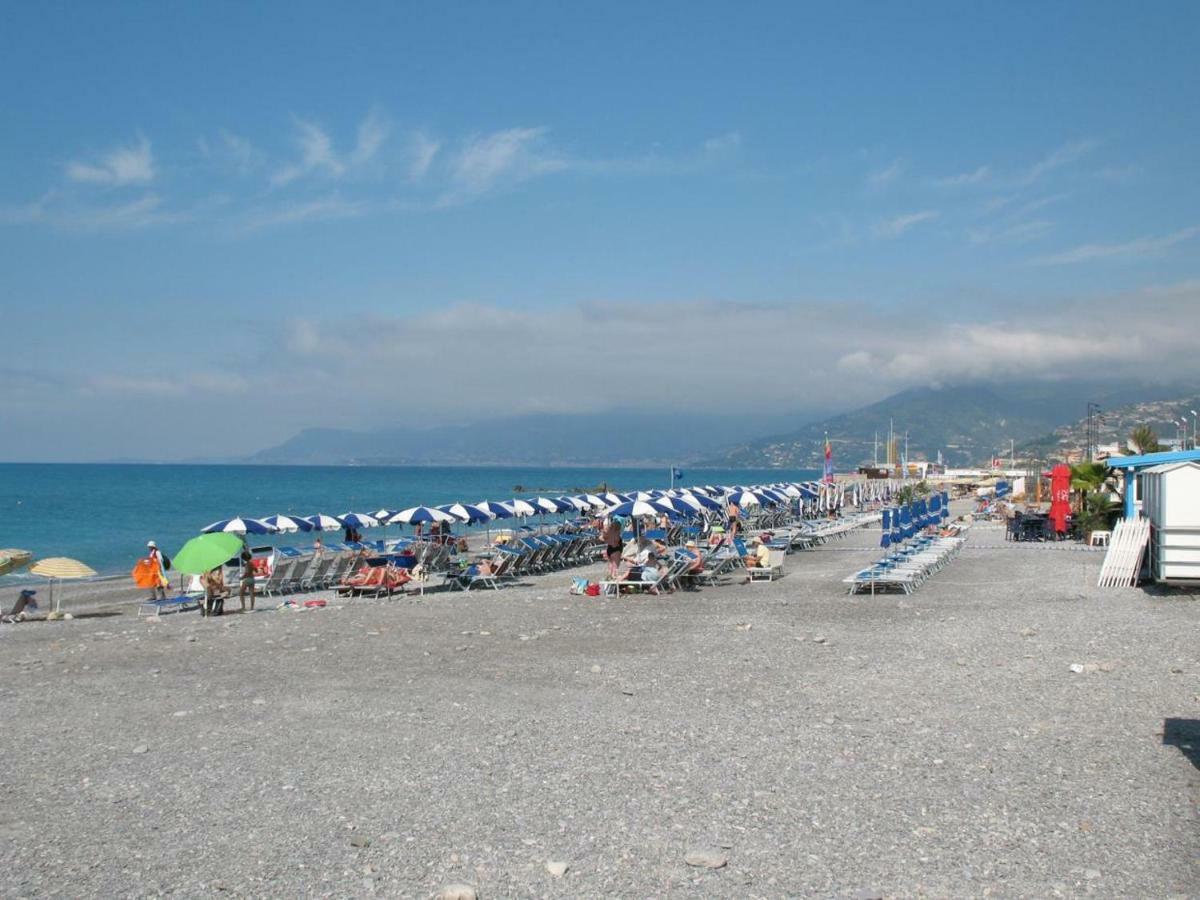 Hotel Rosalia Bordighera Exterior photo