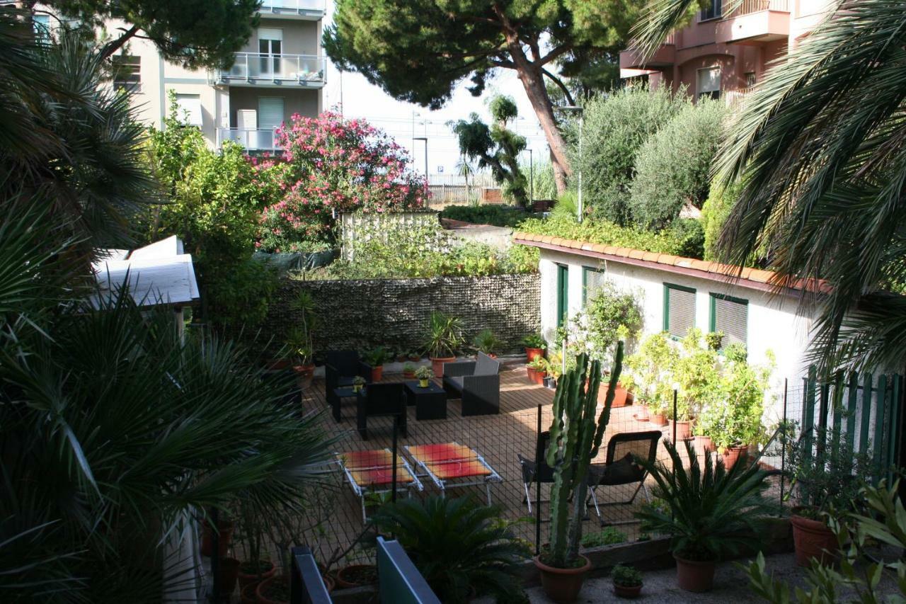 Hotel Rosalia Bordighera Exterior photo