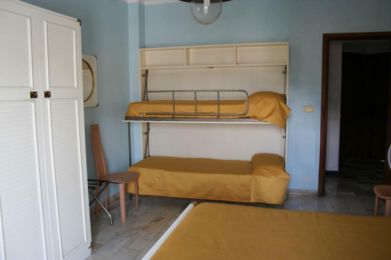 Hotel Rosalia Bordighera Exterior photo